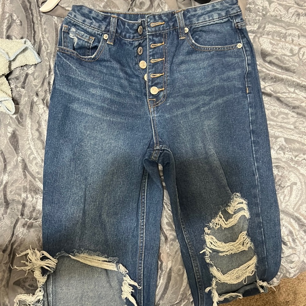 Distress Jeans